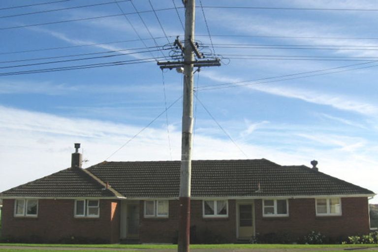 Photo of property in 13a-b Astrolabe Street, Cannons Creek, Porirua, 5024