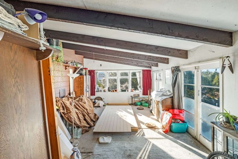 Photo of property in 19 Milne Street, Hunterville, 4730