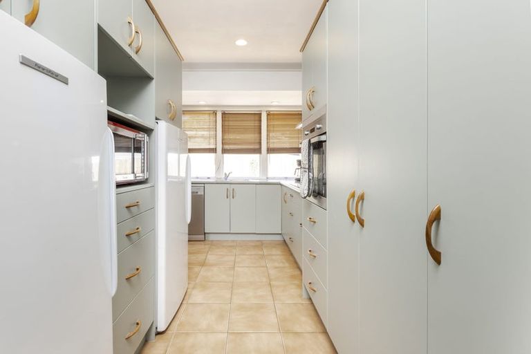 Photo of property in 8 Miro Place, Waiuku, 2123