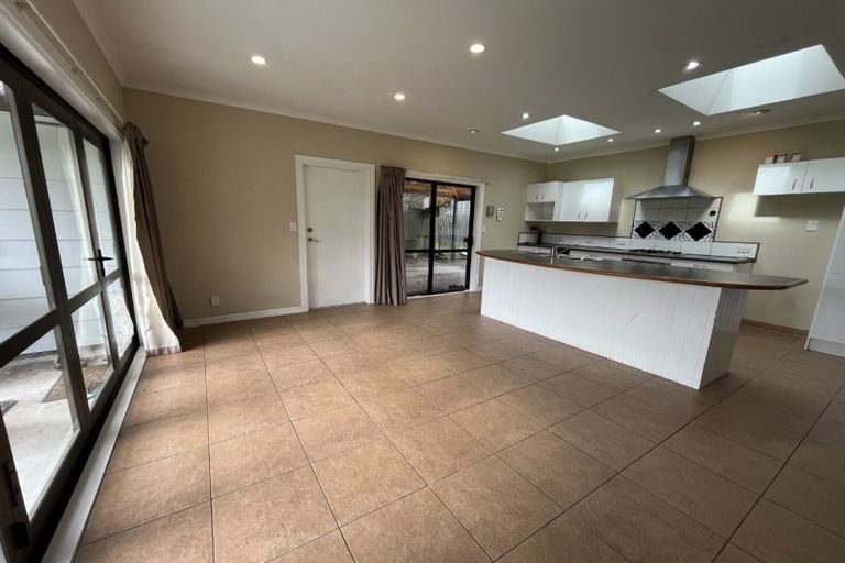 Photo of property in 29 Winston Avenue, Hokowhitu, Palmerston North, 4410
