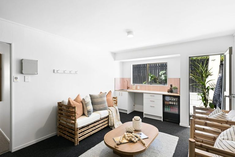 Photo of property in 124a Karewa Parade, Papamoa Beach, Papamoa, 3118
