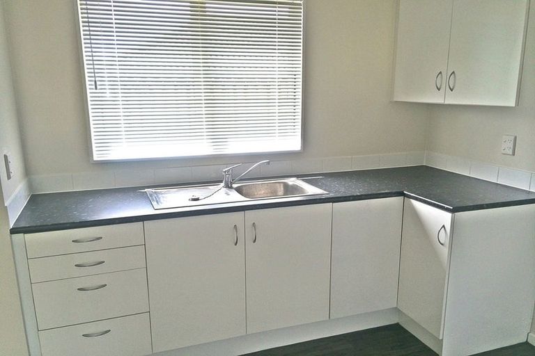 Photo of property in 100b Parrs Cross Road, Henderson, Auckland, 0612