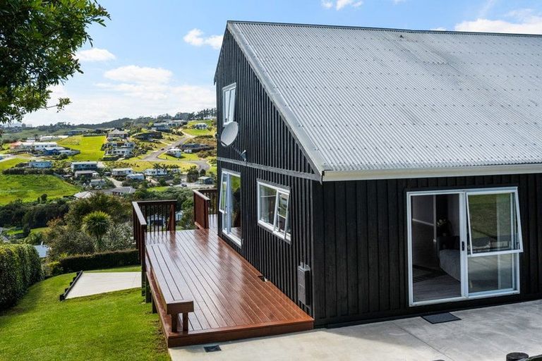 Photo of property in 43 Cable Bay Block Road, Cable Bay, 0420