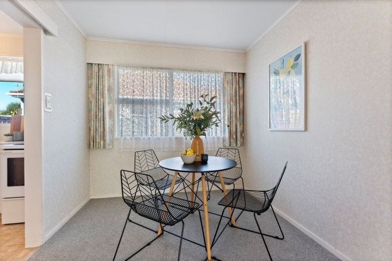Photo of property in 28b Wood Street, Takaro, Palmerston North, 4410