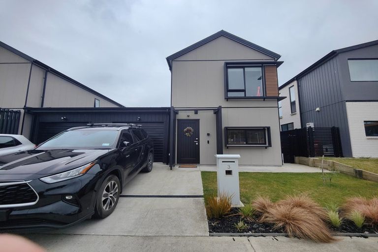 Photo of property in 3 Balmerino Lane, Wallaceville, Upper Hutt, 5018