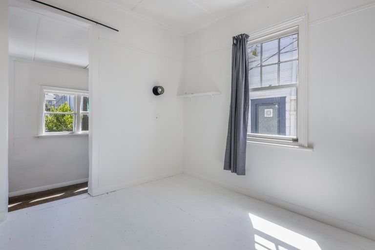 Photo of property in 145 Aro Street, Aro Valley, Wellington, 6021