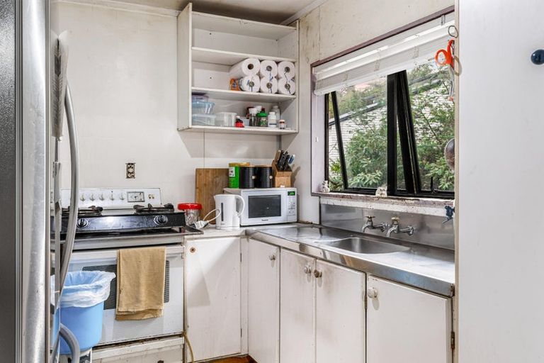 Photo of property in 7 Fernhaven Place, Massey, Auckland, 0614