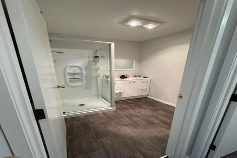 Photo of property in 194 Kitchener Road, Pukekohe, 2120