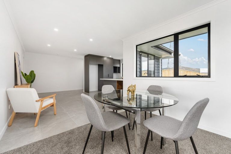 Photo of property in 57 Atlantic Drive, Fitzherbert, Palmerston North, 4410