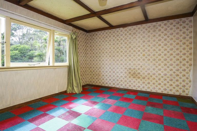 Photo of property in 50 Mahoe Road, Titirangi, Auckland, 0604