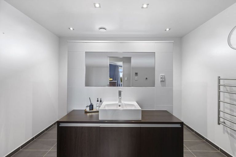 Photo of property in 68 Willowview Drive, Redwood, Christchurch, 8051