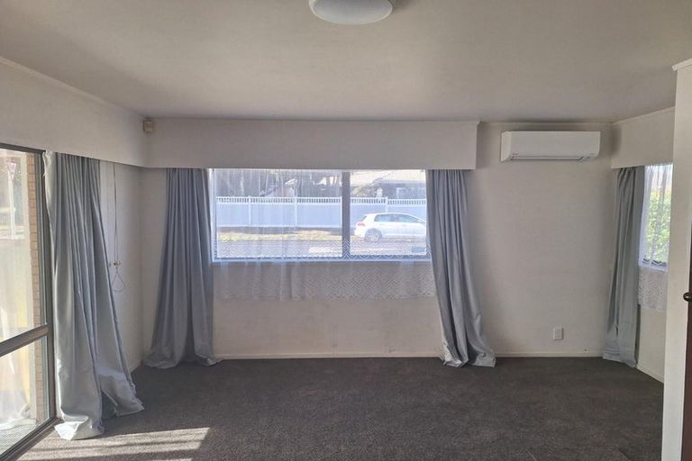 Photo of property in 32 Fairview Road, Papatoetoe, Auckland, 2025