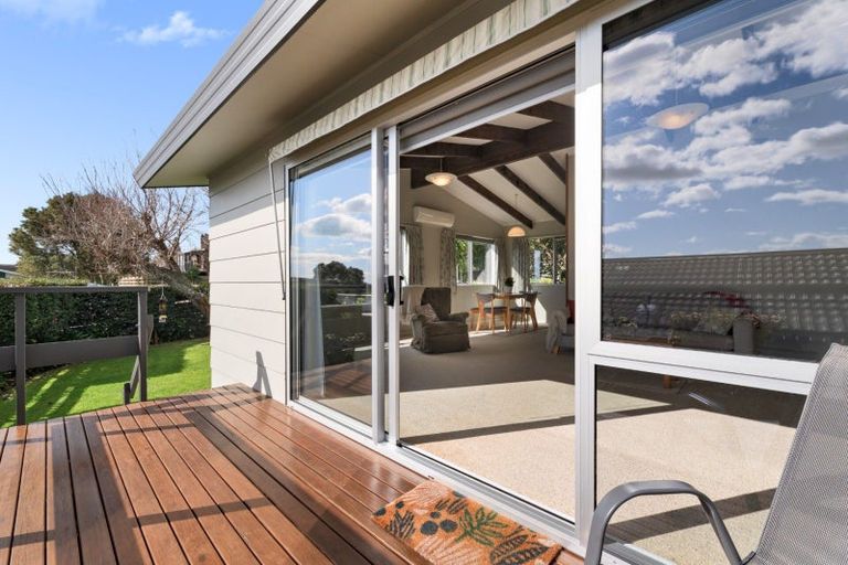 Photo of property in 33 Cumberland Crescent, Welcome Bay, Tauranga, 3112