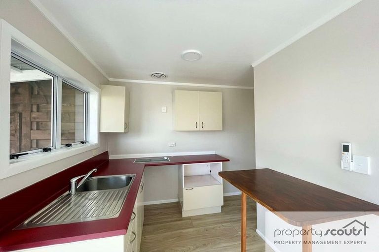 Photo of property in 98 Glenpark Avenue, Frankleigh Park, New Plymouth, 4310