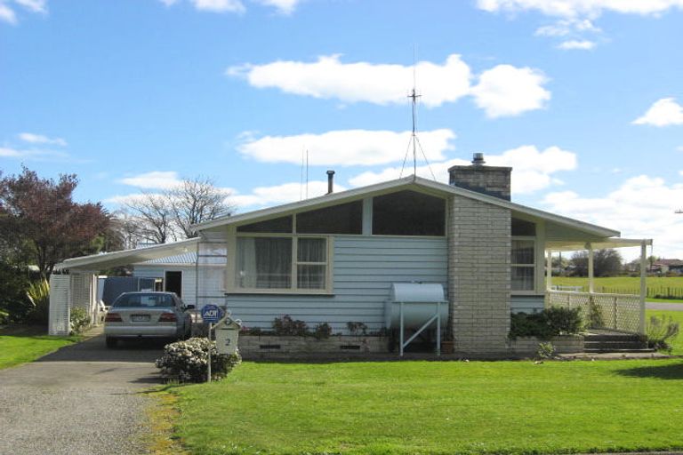 Photo of property in 2 Racecourse Avenue, Marton, 4710