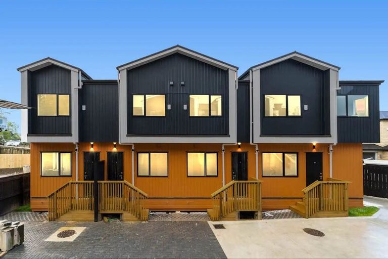 Photo of property in 2/46 Jillian Drive, Ranui, 0612