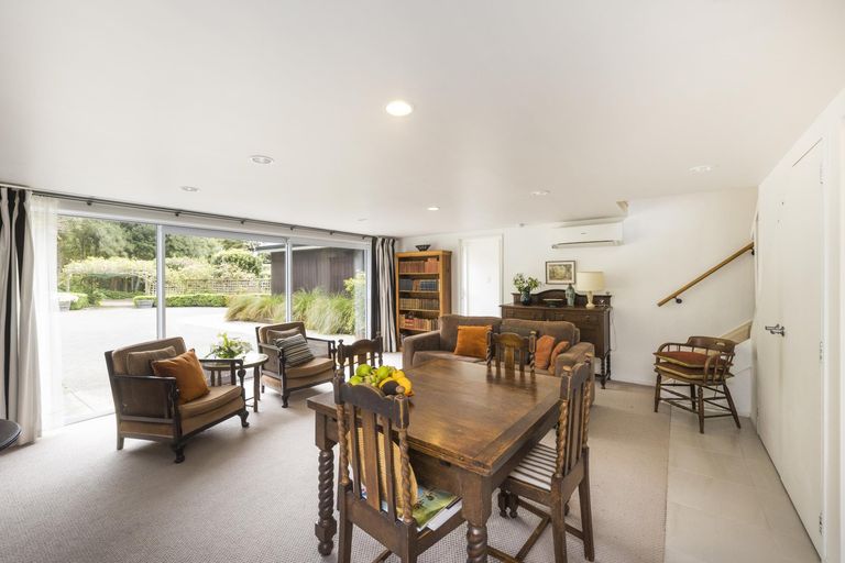 Photo of property in 212 Polson Hill Drive, Aokautere, Palmerston North, 4471