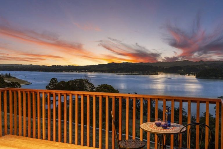 Photo of property in 46 Laika Avenue, Ti Point, Warkworth, 0985