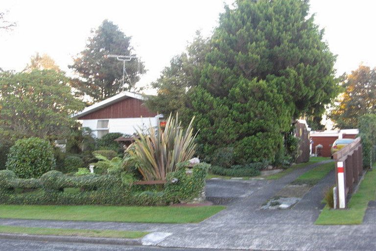 Photo of property in 18 Ngatuku Place, Tokoroa, 3420
