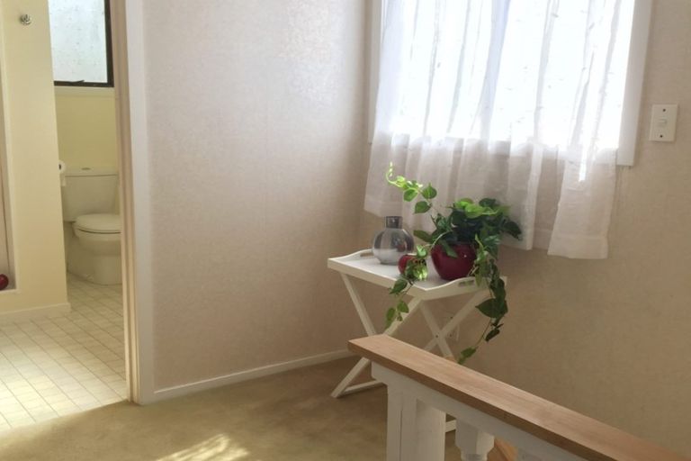 Photo of property in 39a Sturges Road, Henderson, Auckland, 0612