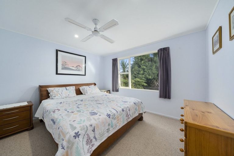 Photo of property in 16 Martin Road, Paraparaumu Beach, Paraparaumu, 5032