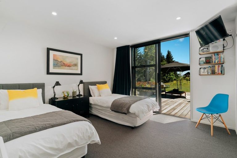 Photo of property in 19 Glenaray Crescent, Wanaka, 9305