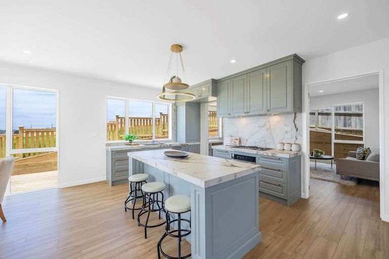 Photo of property in 42 Takurua Terrace, Orewa, 0931