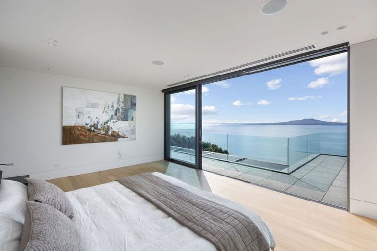 Photo of property in 41 Beach Road, Castor Bay, Auckland, 0620