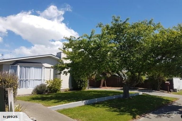 Photo of property in 43 Skerten Avenue, Hornby, Christchurch, 8042