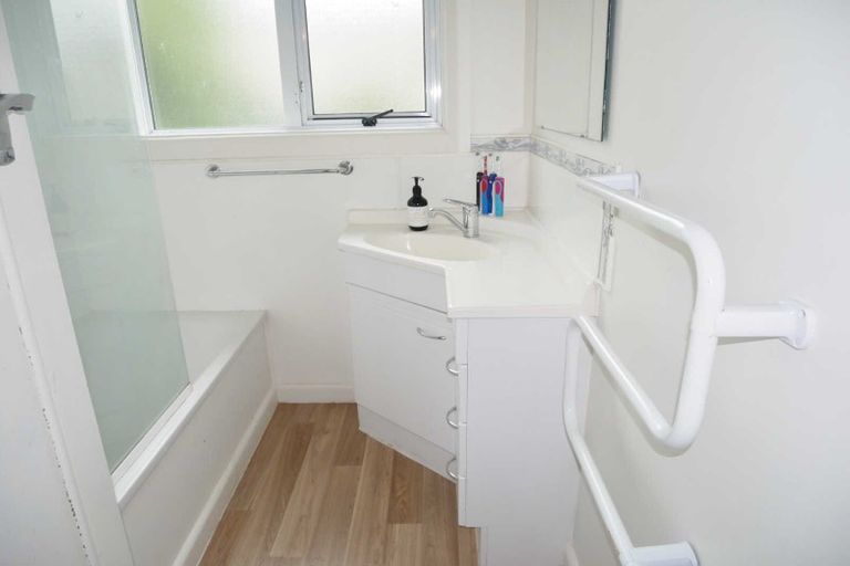 Photo of property in 35 Hillier Place, Spreydon, Christchurch, 8024