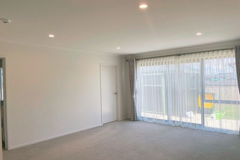 Photo of property in 6 Kira Road, Flat Bush, Auckland, 2016