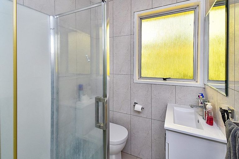 Photo of property in 1/30 Heathberry Close, Papatoetoe, Auckland, 2025