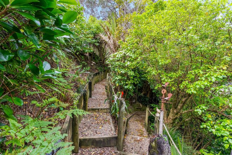 Photo of property in 417 Leigh Road, Whangateau, 0985