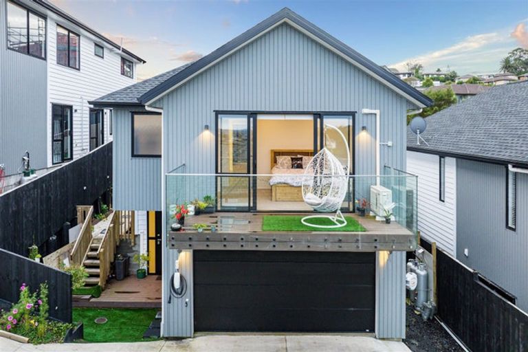 Photo of property in 14a Mantra Road, Massey, Auckland, 0614