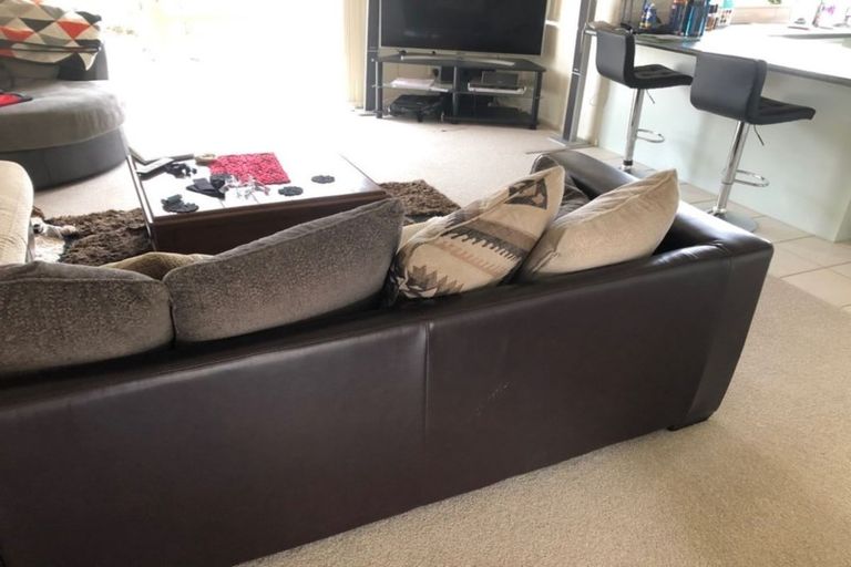 Photo of property in 10 Newry Close, East Tamaki Heights, Auckland, 2016