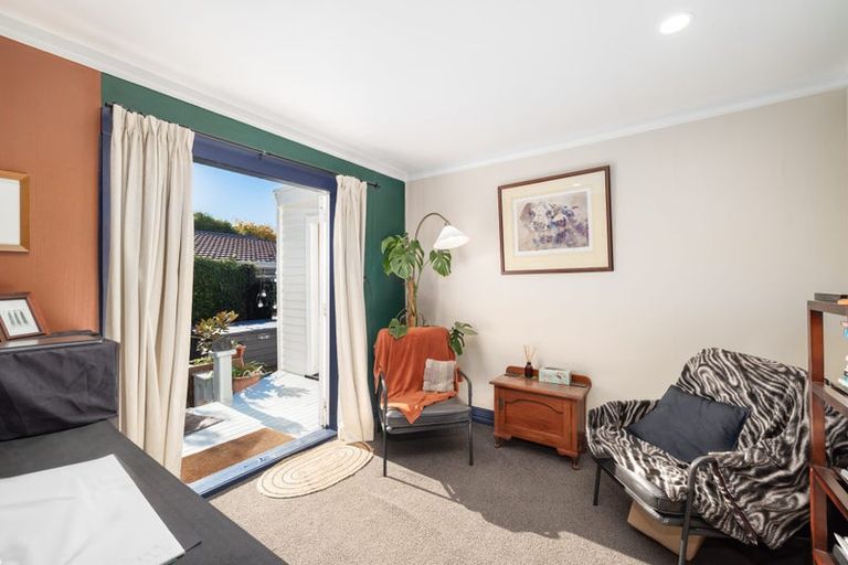 Photo of property in 12 Tyrone Street, Belfast, Christchurch, 8051