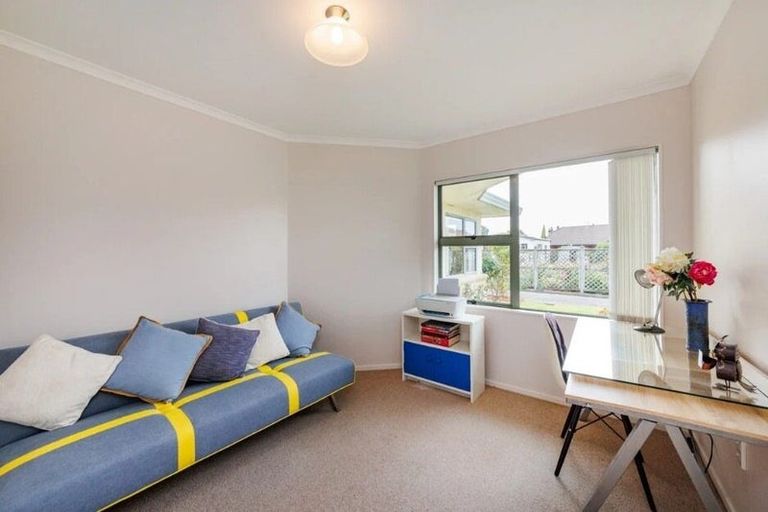 Photo of property in 21 Tudor Grove, Feilding, 4702