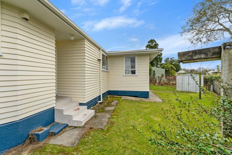 Photo of property in 2 Surrey Street, Stratford, 4332