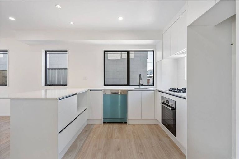 Photo of property in 94b Bay Street, Red Beach, 0932