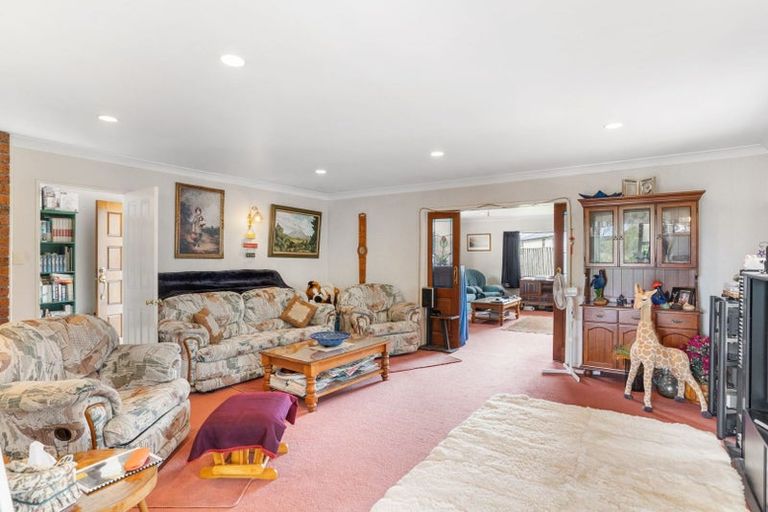 Photo of property in 591 Great South Road, Rosehill, Papakura, 2113