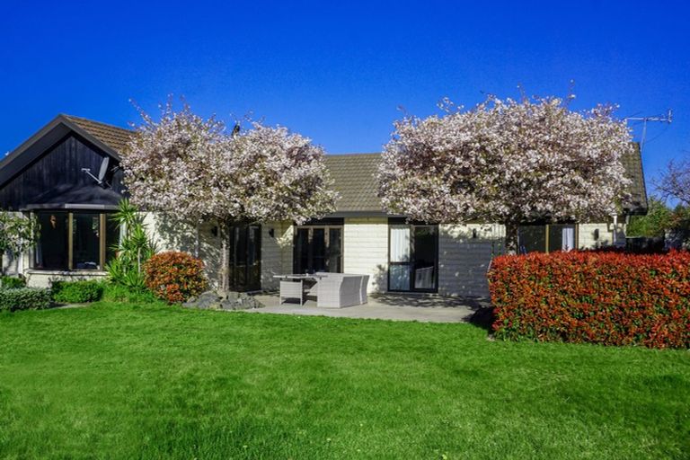 Photo of property in 10 Ludlow Place, Parklands, Christchurch, 8083