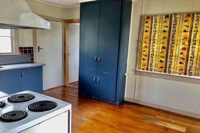 Photo of property in 1 Freyberg Avenue, Stoke, Nelson, 7011