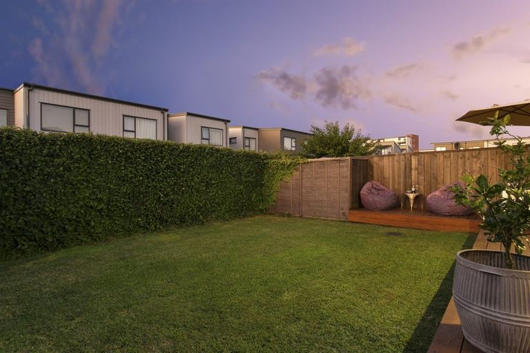 Photo of property in 23 Ian Morrison Road, Hobsonville, Auckland, 0616