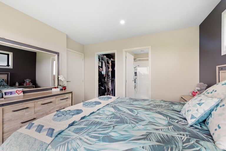 Photo of property in 11 Tui Place, Edendale, Wyndham, 9893