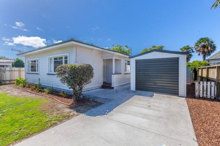 Photo of property in 106 Meeanee Road, Taradale, Napier, 4112