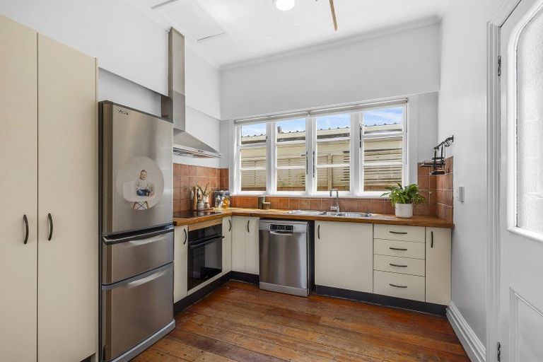 Photo of property in 241 Ohiro Road, Brooklyn, Wellington, 6021