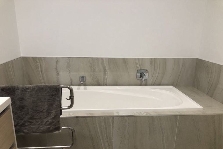 Photo of property in 16 Shelduck Way, Hobsonville, Auckland, 0616