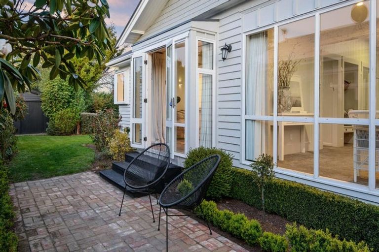 Photo of property in 4 Kenwyn Avenue, St Albans, Christchurch, 8052