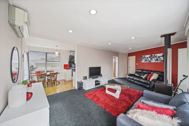 Photo of property in 54a Walworth Avenue, Pakuranga Heights, Auckland, 2010
