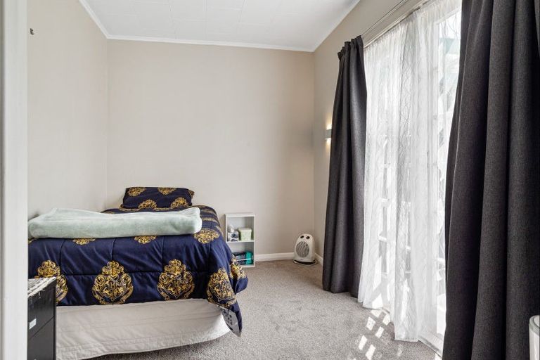 Photo of property in 95 Weraroa Road, Levin, 5510